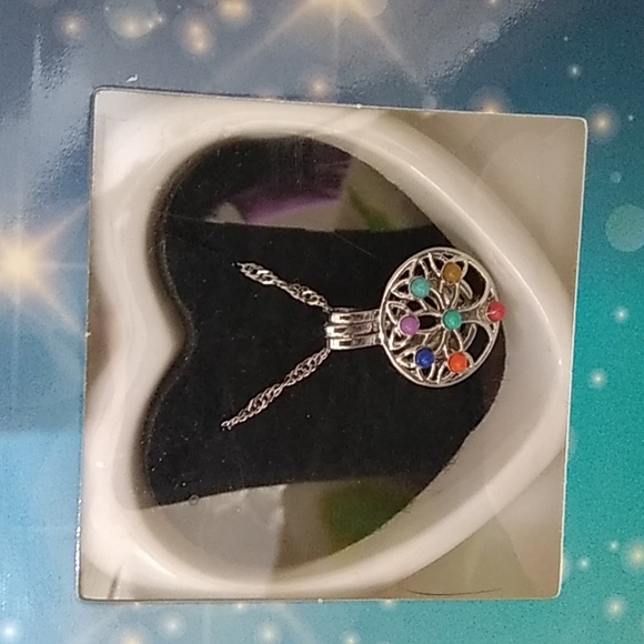 Love Pearl Chakras Necklace - Picture 3 of 4